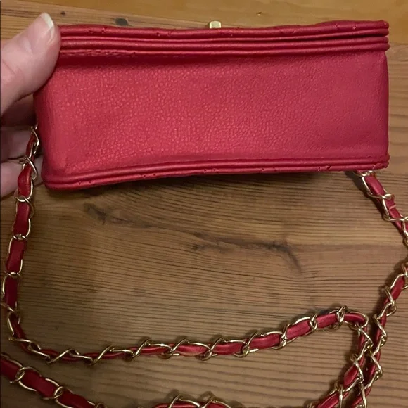 Elegant Red Clutch - Picture 5 of 6